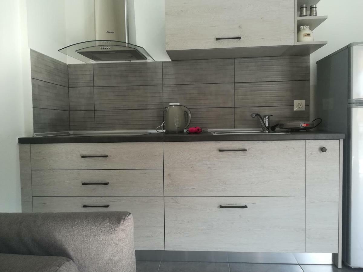 Savvas & Katerinas Appartments Neos Marmaras Exteriör bild